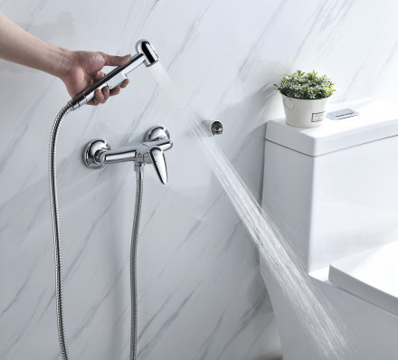 Lemark Pramen LM3318C смеситель с гигиеническим душем