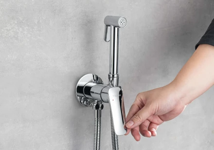 AQUATEK ВЕГА AQ1019CR комплект для гигиенического душа встроенный