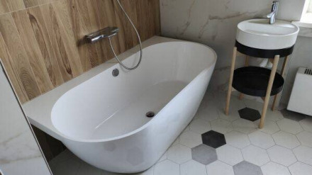 Aquastone Бали 160 пристенная Ванна из искусственного камня