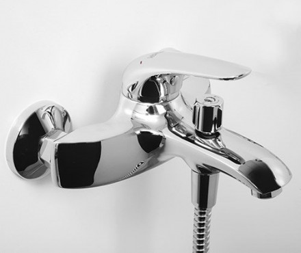 Wasserkraft Rossel 2801 Смеситель для ванны с коротким изливом