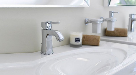Grohe Grandera 23303000 смеситель для раковины
