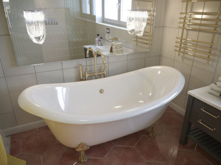 Aquastone Лиона 190 ножки Ванна из искусственного камня (хром)