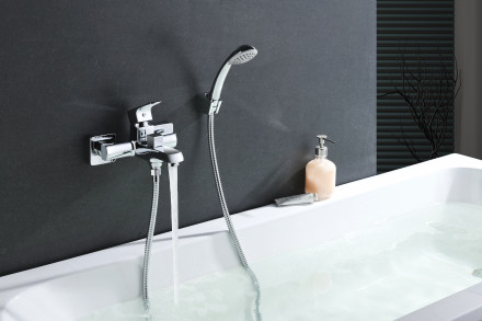 Lemark Plus Factor LM1612C смеситель для ванны