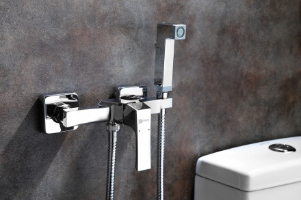 Lemark Unit LM4518C смеситель с гигиеническим душем