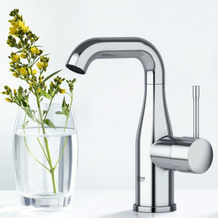 Grohe Essence New 23480001 смеситель для раковины