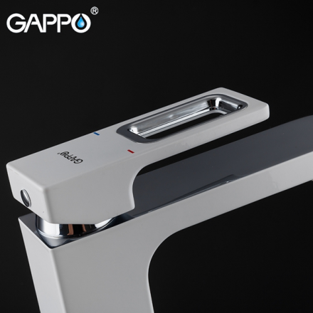 Gappo G1017-1 Смеситель для раковины с гигиенической лейкой